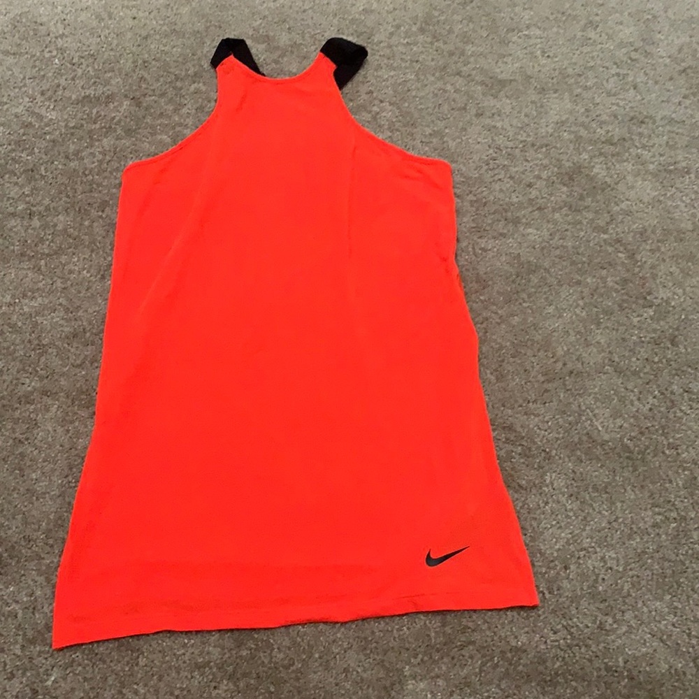 Women’s Nike workout tank!